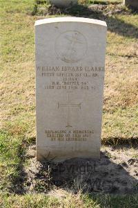 Ismailia War Memorial Cemetery - Clarke, William Edward